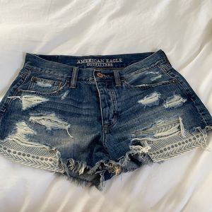 Super hi waisted tribal print pocket shorts